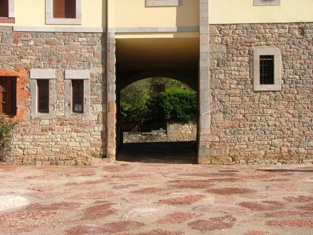 Hotel La Cuna Del Sella Oseja de Sajambre Exterior foto