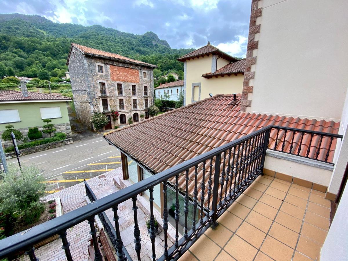 Hotel La Cuna Del Sella Oseja de Sajambre Exterior foto